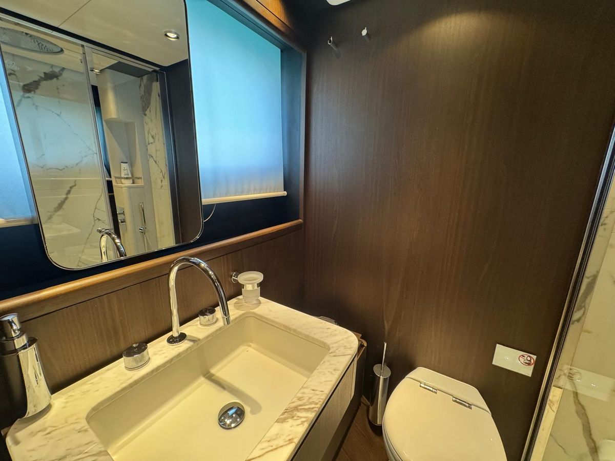 2024 Ferretti Yachts 88 