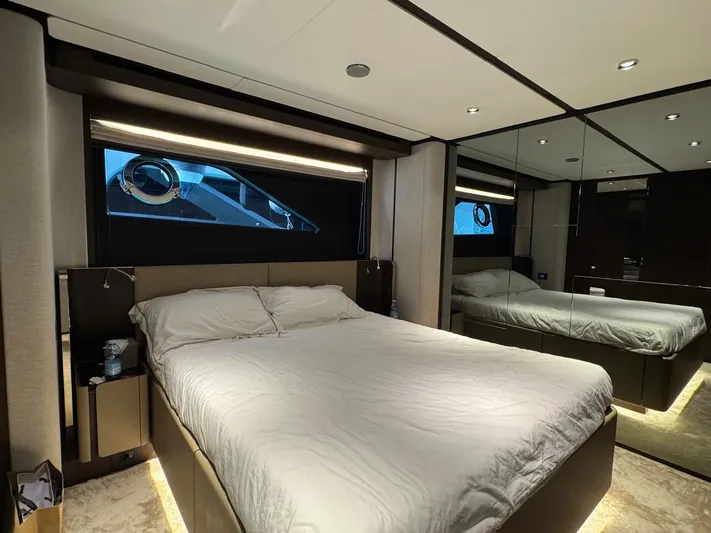  Yacht Photos Pics Ferretti Yachts 860 2024 used yacht for sale