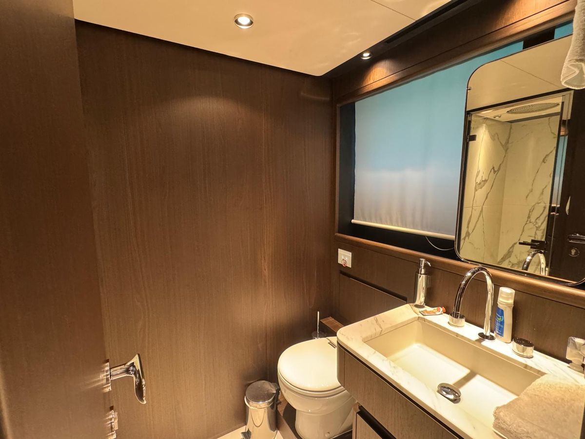 2024 Ferretti Yachts 88 