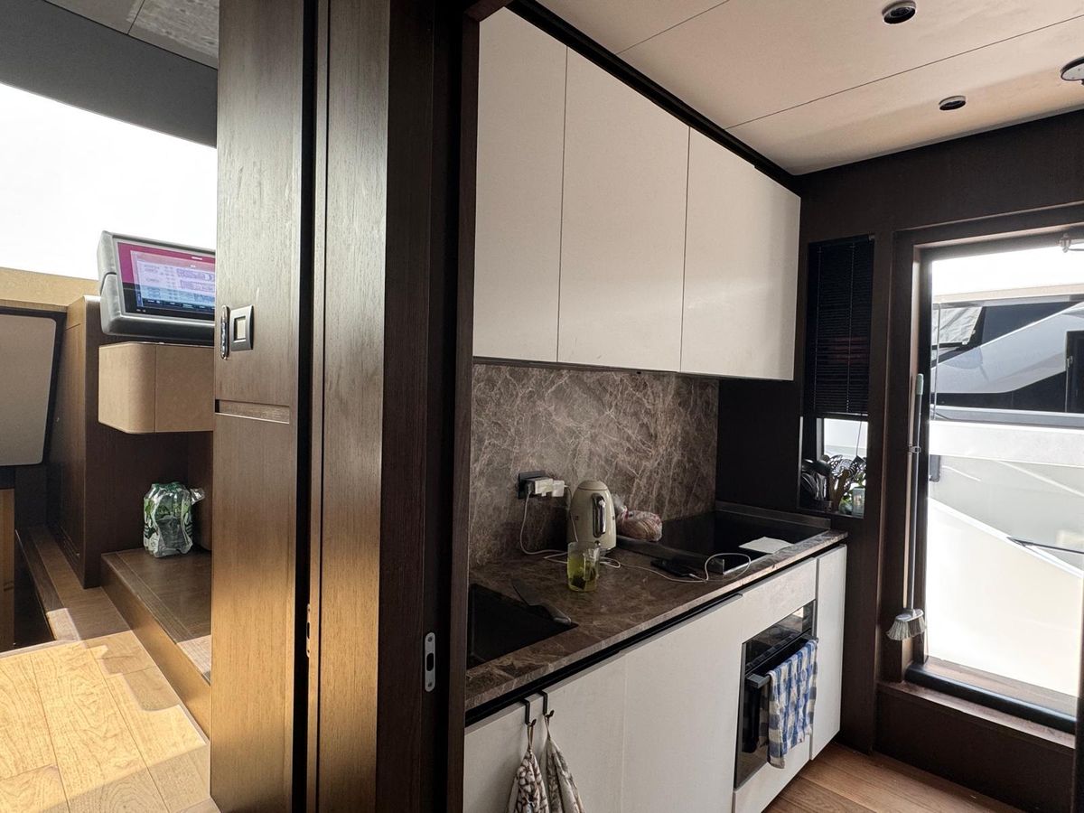 2024 Ferretti Yachts 88 