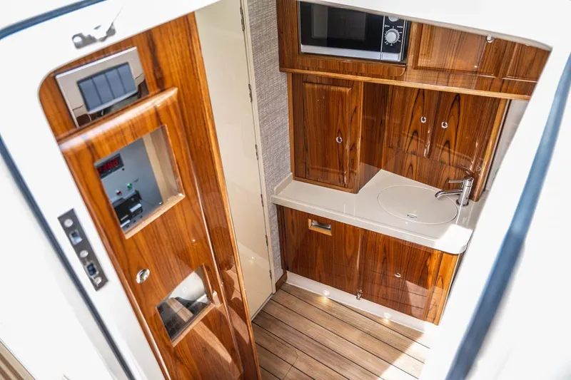 Hcb 53' Suenos Yacht Photos Pics Manufacturer Provided Image