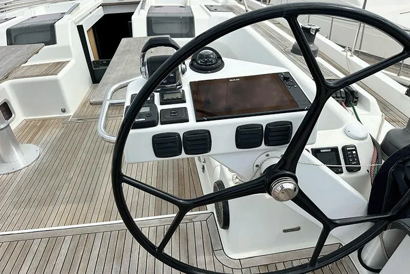  Yacht Photos Pics Hanse 575 2013