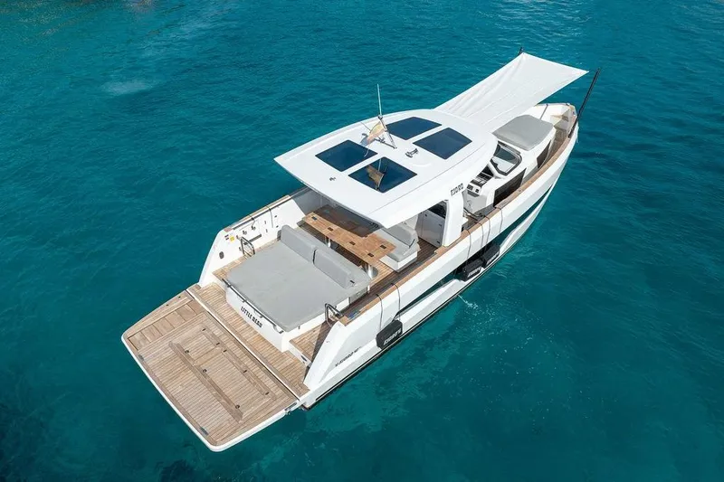  Yacht Photos Pics Photo-34