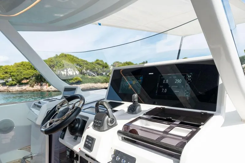  Yacht Photos Pics Photo-19