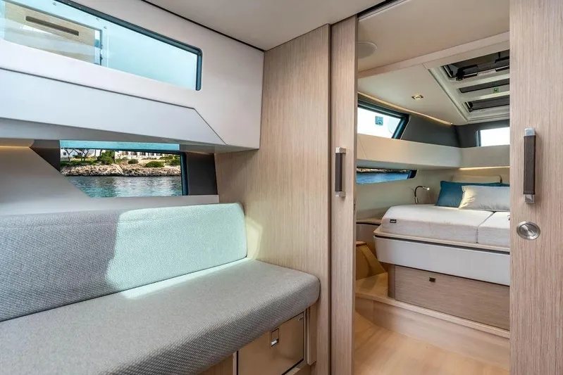  Yacht Photos Pics Photo-11