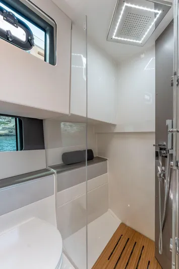  Yacht Photos Pics Photo-1