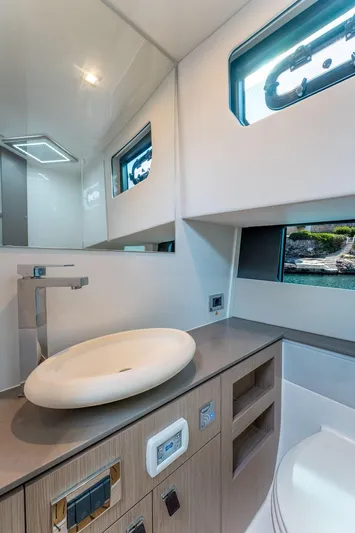  Yacht Photos Pics Photo-3