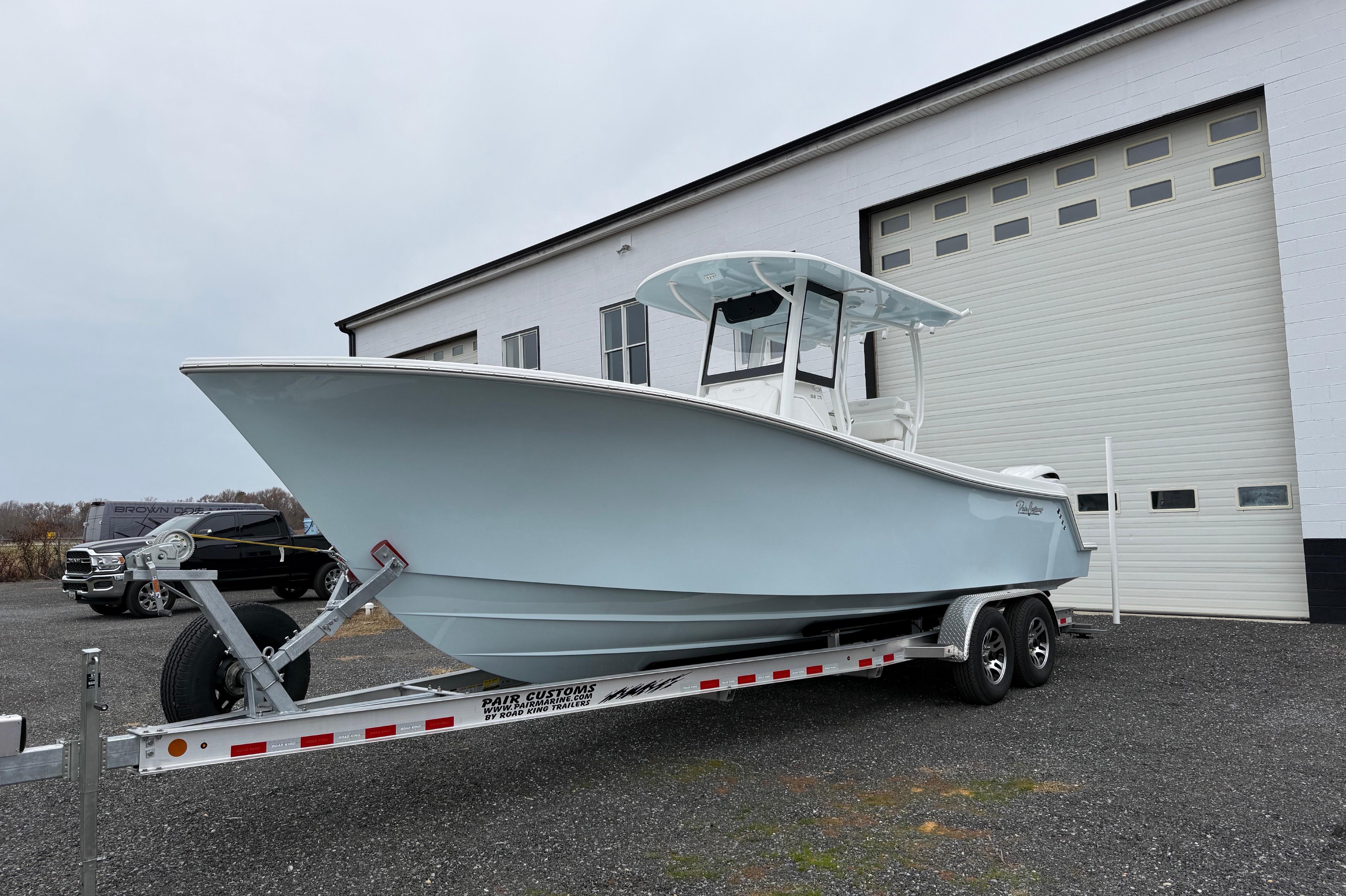 Pair Customs 28 Center Console
