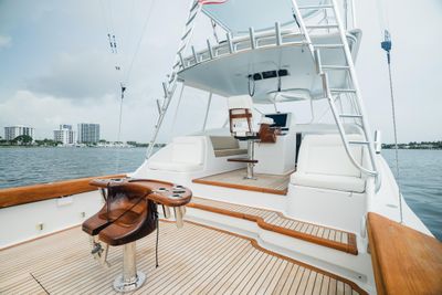 Yacht