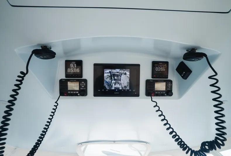 Attitudes Yacht Photos Pics Overhead Garmin & VHF