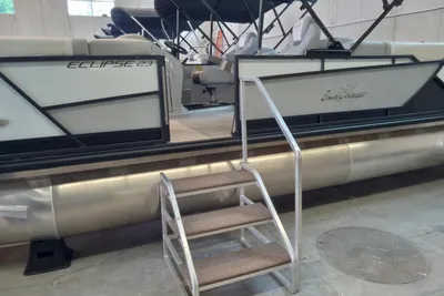 SunChaser Eclipse 8523 LR DH