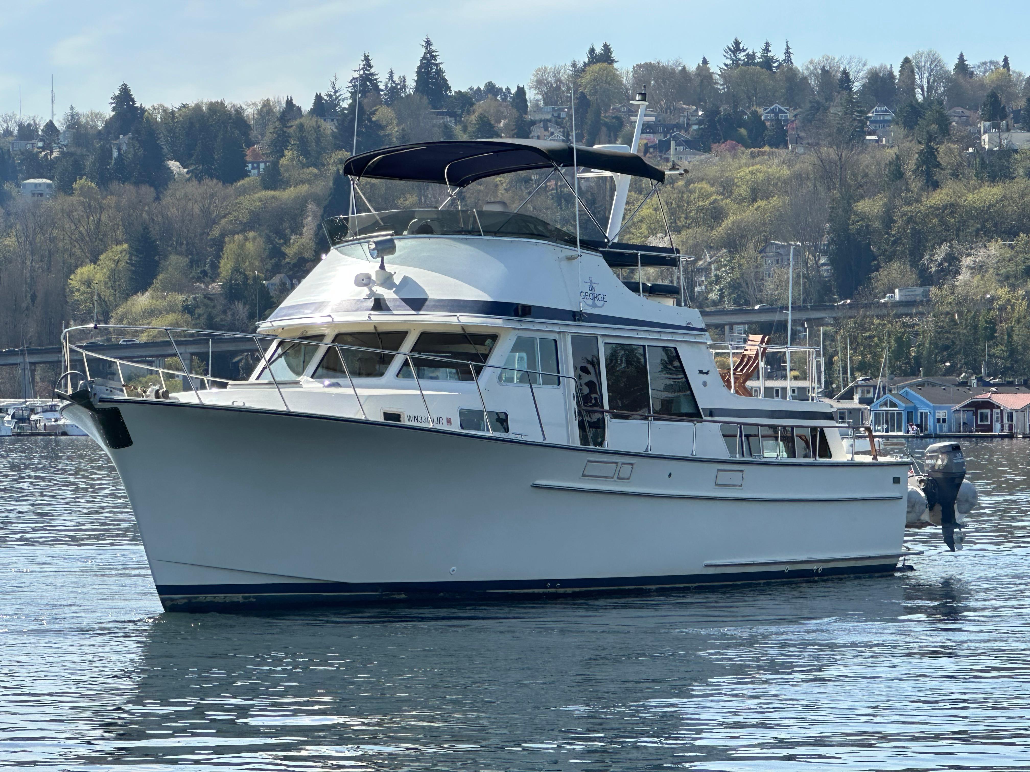 Tollycraft Tri Cabin