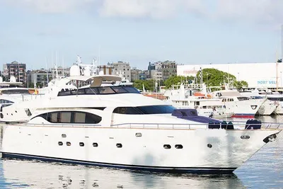 2002 Maiora 24