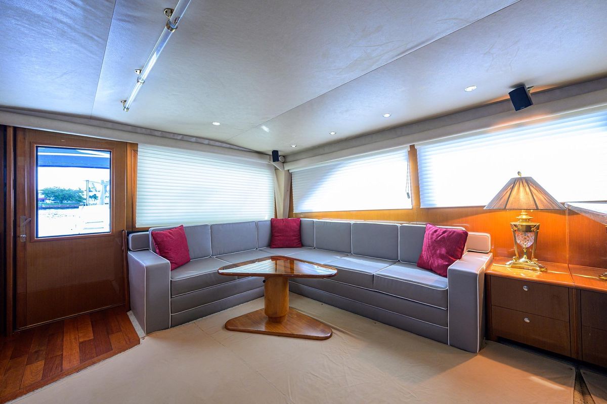 2001 Viking 65 