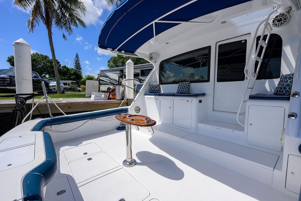 2001 Viking 65 