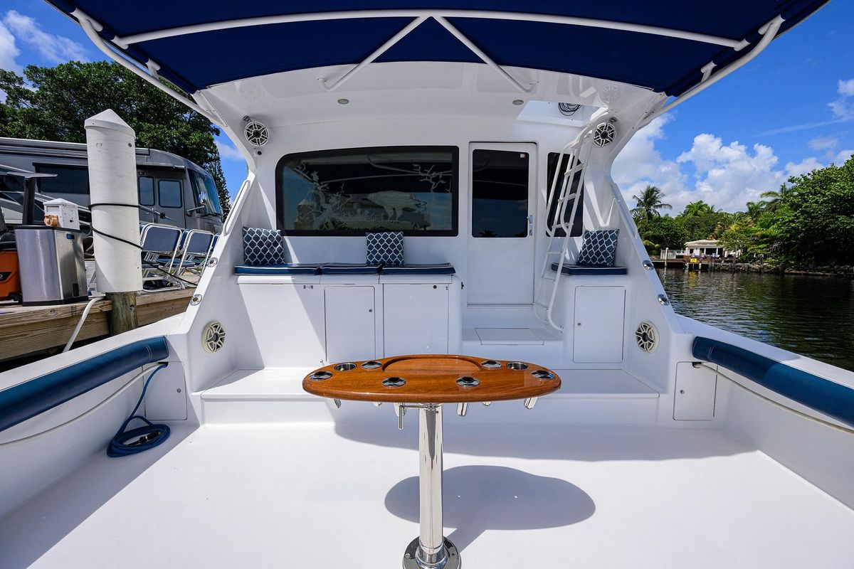 2001 Viking 65 
