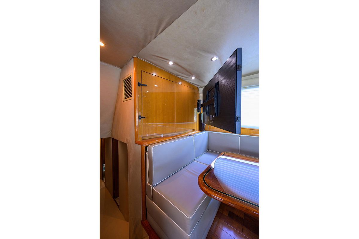 2001 Viking 65 