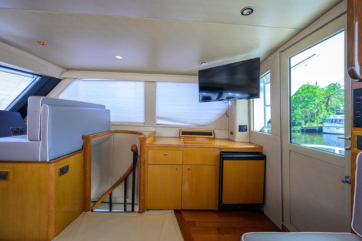 2001 Viking 65 