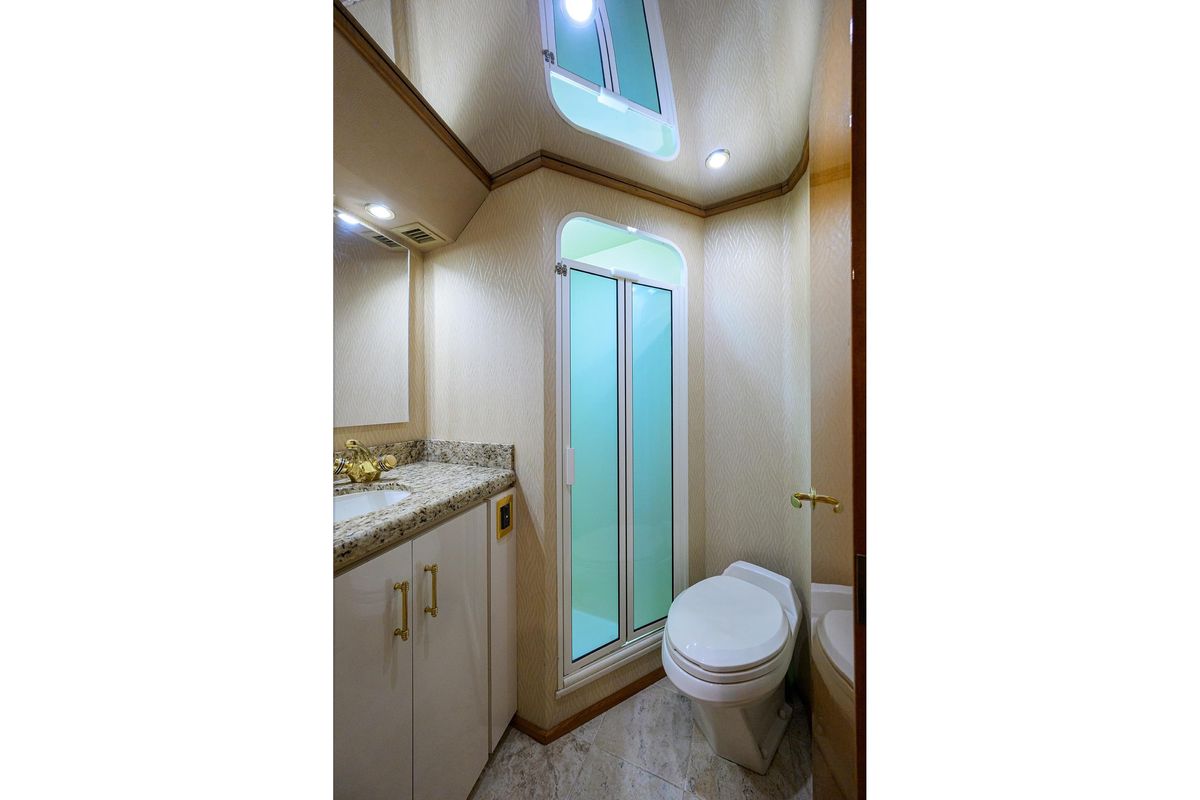 2001 Viking 65 