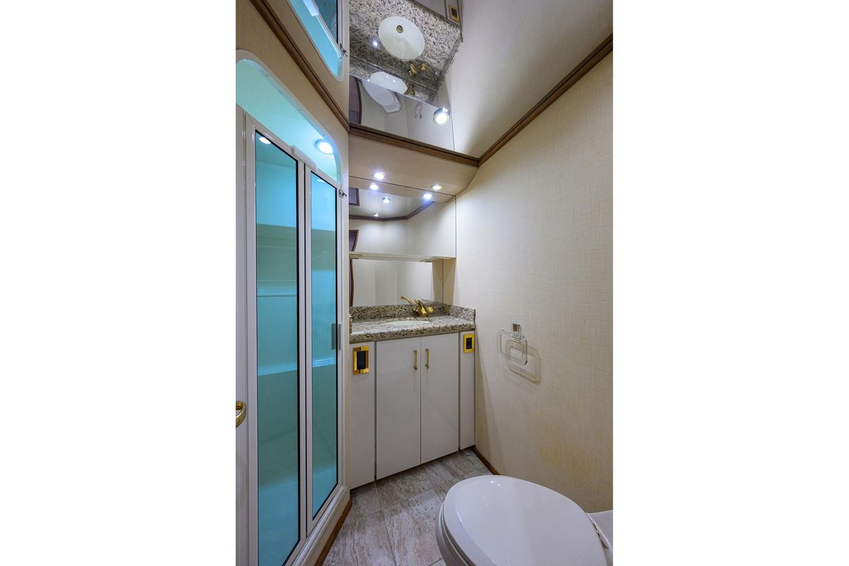 2001 Viking 65 