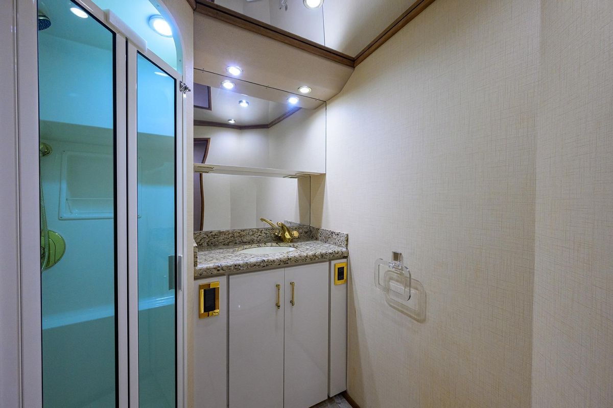 2001 Viking 65 