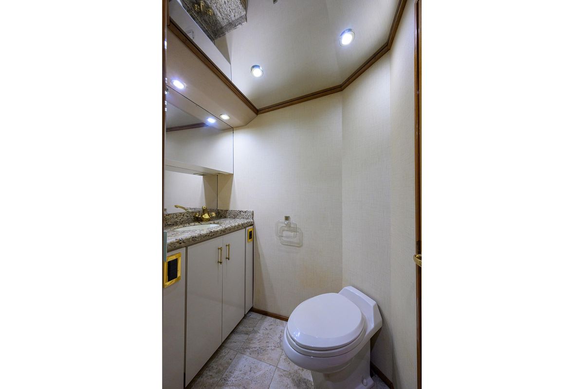 2001 Viking 65 