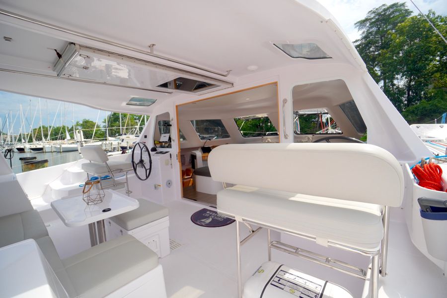 2020 Seawind 1260