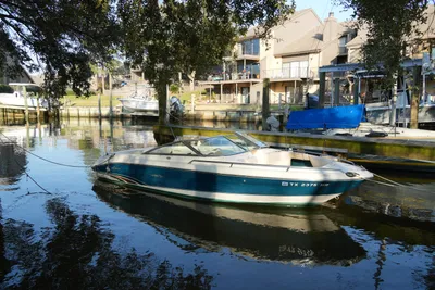 Sea Ray 210 Bow Rider