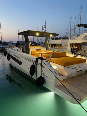 Yacht