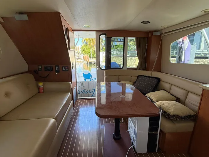 Amaya Yacht Photos Pics 