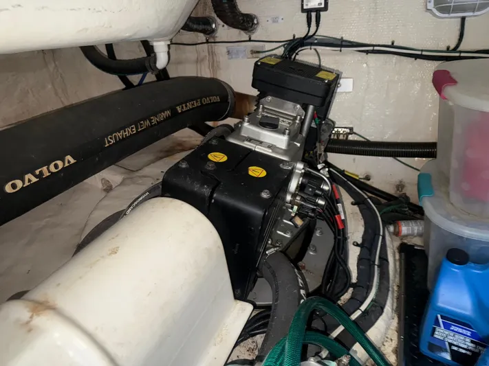 Amaya Yacht Photos Pics 