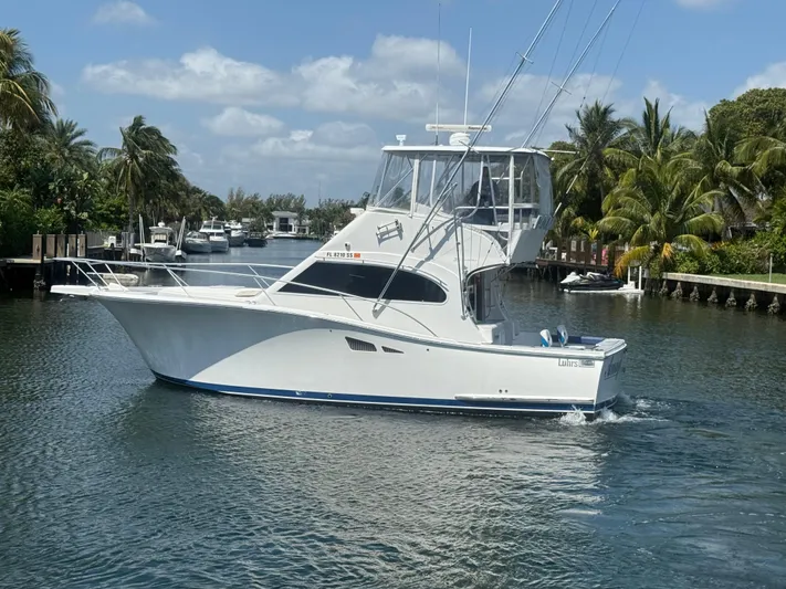 Amaya Yacht Photos Pics 