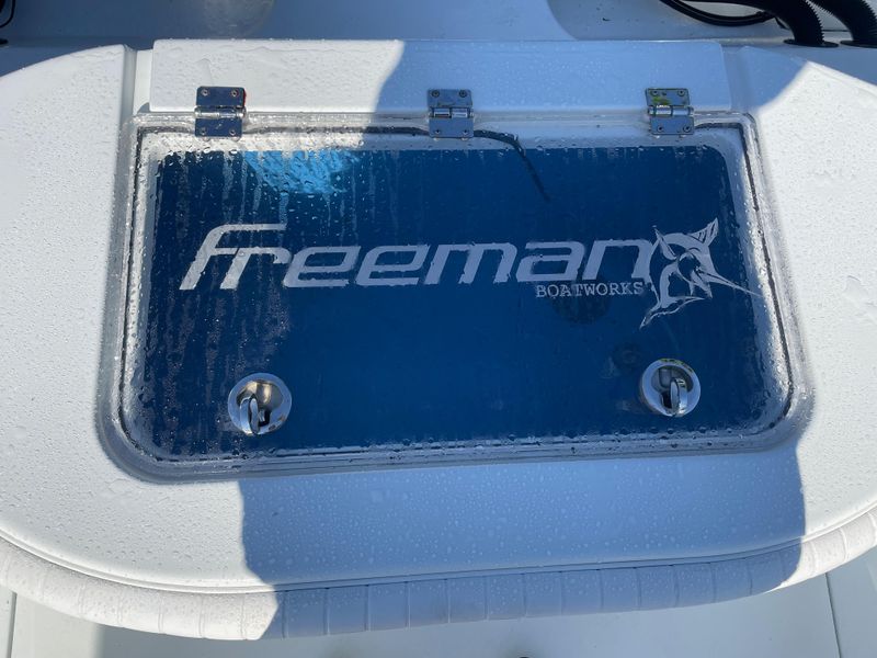 2016 Freeman 37