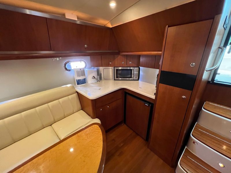 2005 Tiara Yachts 3600 Sovran