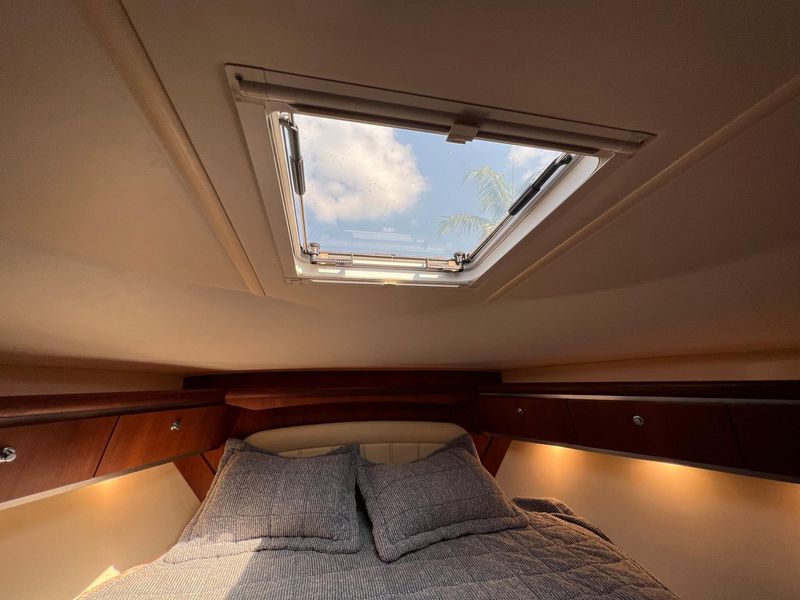 2005 Tiara Yachts 3600 Sovran