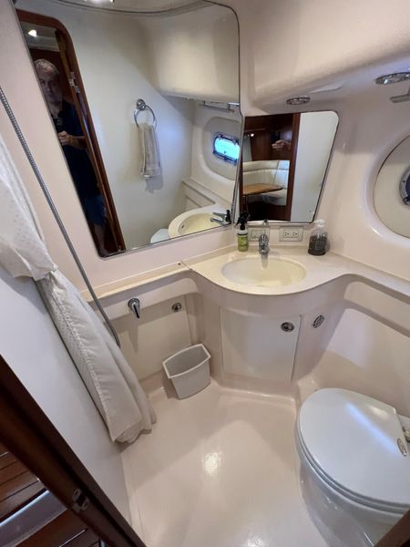 2005 Tiara Yachts 3600 Sovran