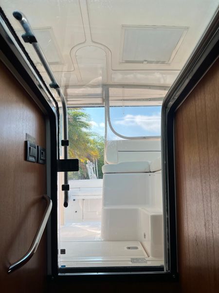 2005 Tiara Yachts 3600 Sovran