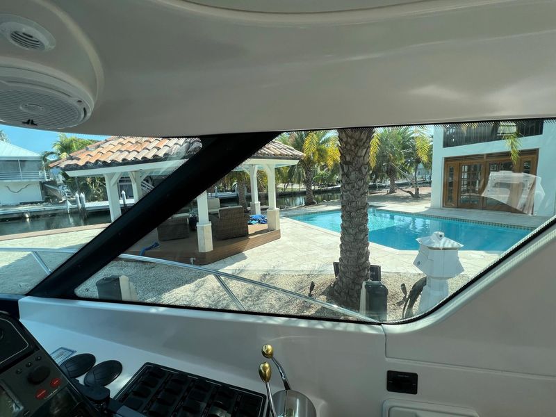 2005 Tiara Yachts 3600 Sovran