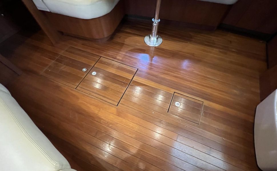 2005 Tiara Yachts 3600 Sovran