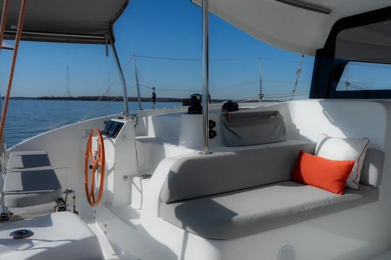 Eli X Yacht Photos Pics 