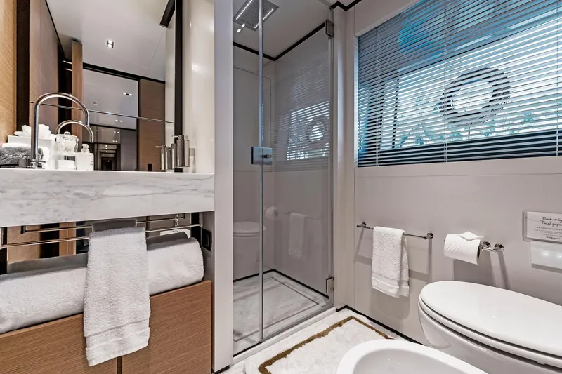 Double Up Yacht Photos Pics 