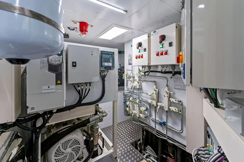 Double Up Yacht Photos Pics 