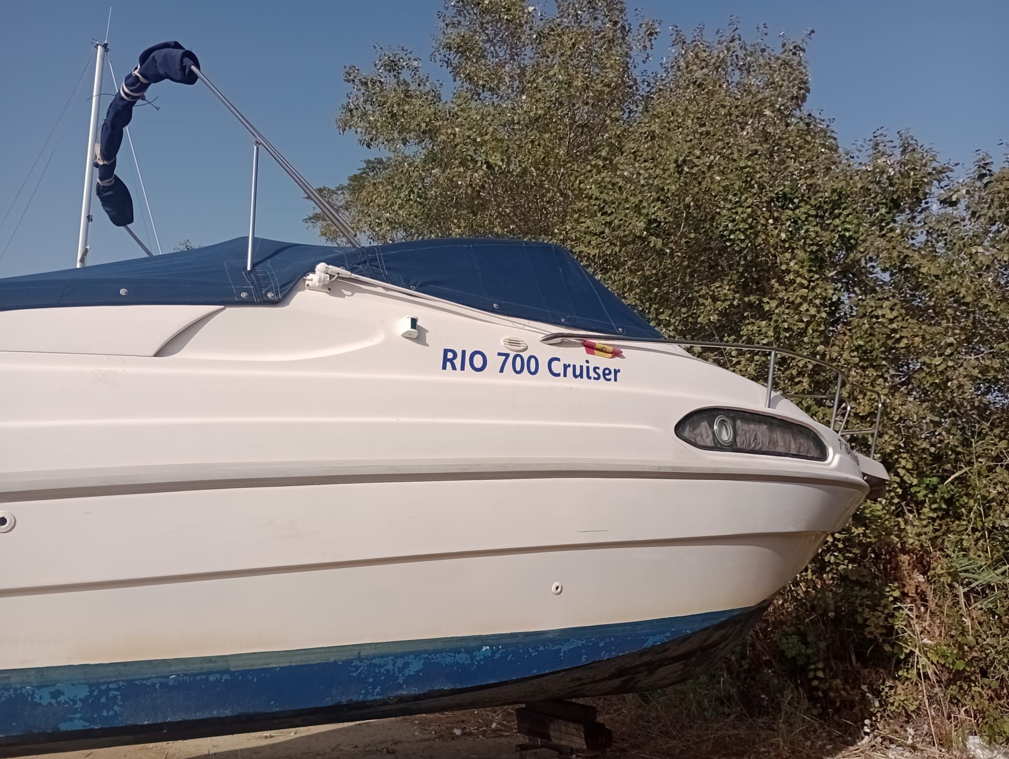 2002 Rio Yachts Rio 700 Cruiser