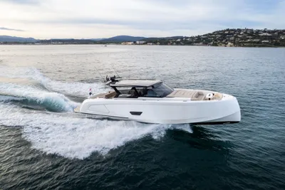 Vanquish Yachts VQ58