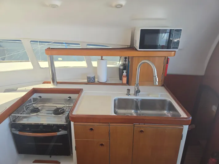 2nd Wind Yacht Photos Pics 
