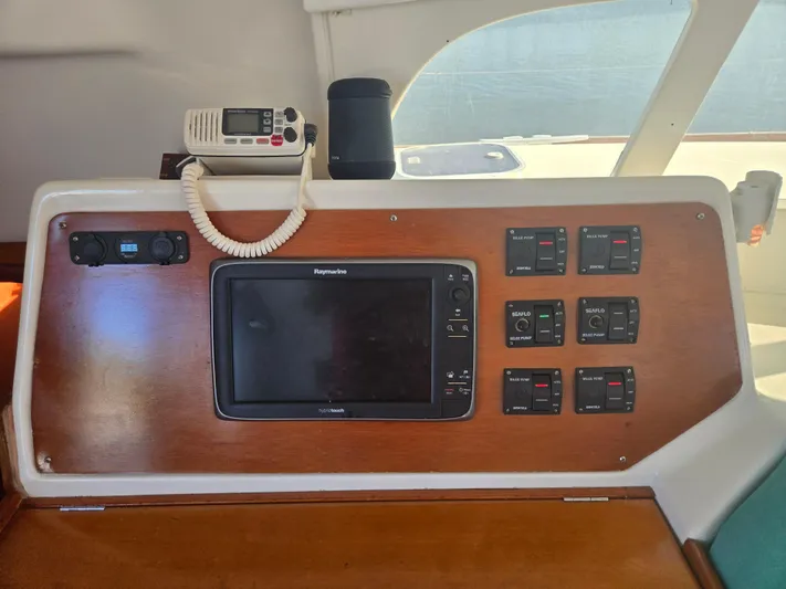 2nd Wind Yacht Photos Pics 