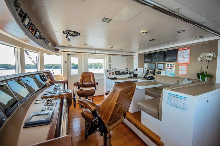 2012-138-kingship-tri-deck-motoryacht