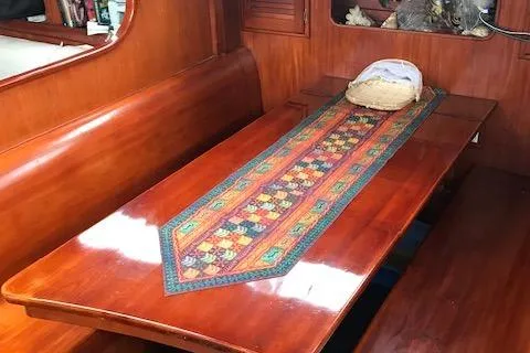 Pacific High Yacht Photos Pics Dining Table