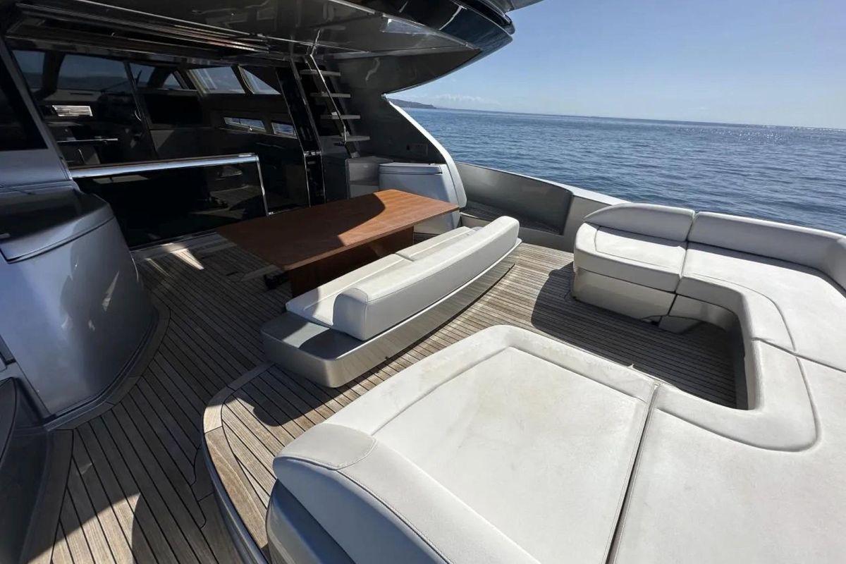 2018 Riva 87 
