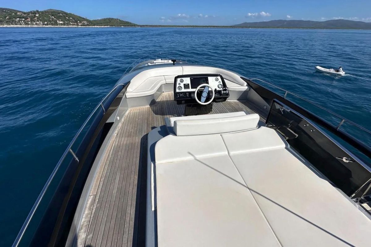 2018 Riva 87 